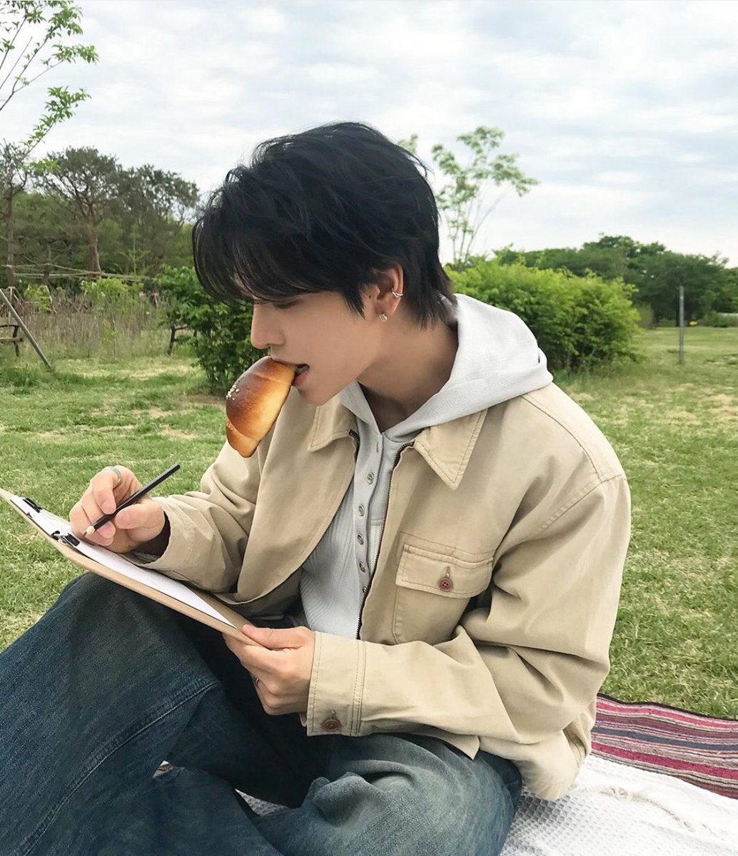 레띵 tweet media