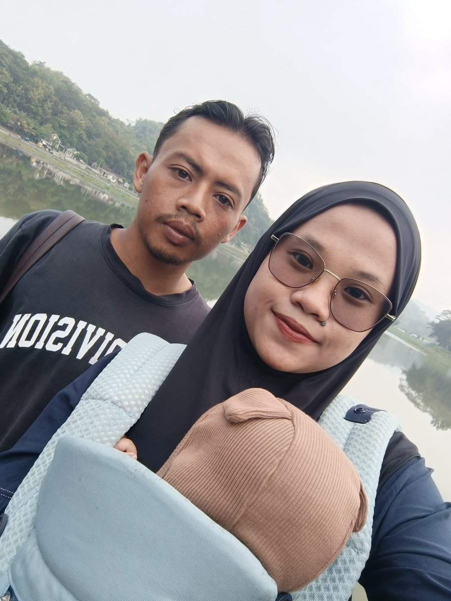 SariSesar's tweet photo. paksu sekarang pakenya tasku kalo kemana" wkwkwk 😂😂 https://t.co/aw0YDkXSo7