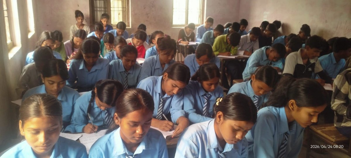 BRCRN2020's tweet photo. BRCRN, PPMU Madhesh, is conducting a 15-day School Conservation Education Campaign across Sarlahi, Mahottari, Saptari, and Siraha. 
The program engages students in grades 8–10 on sustainable natural resource management to enhance climate resilience. #GCF #BRCRN https://t.co/sUxoYqk6WX