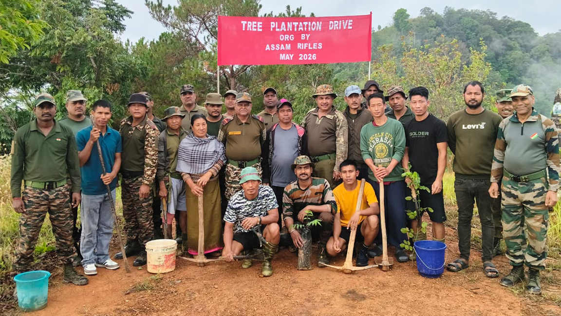 official_dgar's tweet image. GREENING THE FUTURE: ASSAM RIFLES LEADS PLANTATION DRIVE IN KAMJONG
#AssamRifles conducted a tree plantation drive at Wanglee, Kamjong, Manipur on 04 May 2026 to promote environmental sustainability and community engagement. Around 20 villagers participated alongside troops, with