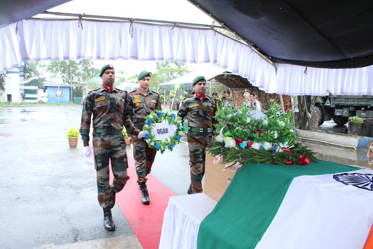 official_dgar's tweet image. SALUTING SACRIFICE: HAV RAJENDER SINGH PANWAL HONOURED WITH FULL MILITARY HONOURS
#AssamRifles held a solemn wreath-laying ceremony at Imphal Airport on 03 May 2026 to honour the supreme sacrifice of Havildar Rajender Singh Panwal of 43 Assam Rifles. The ceremony was attended by