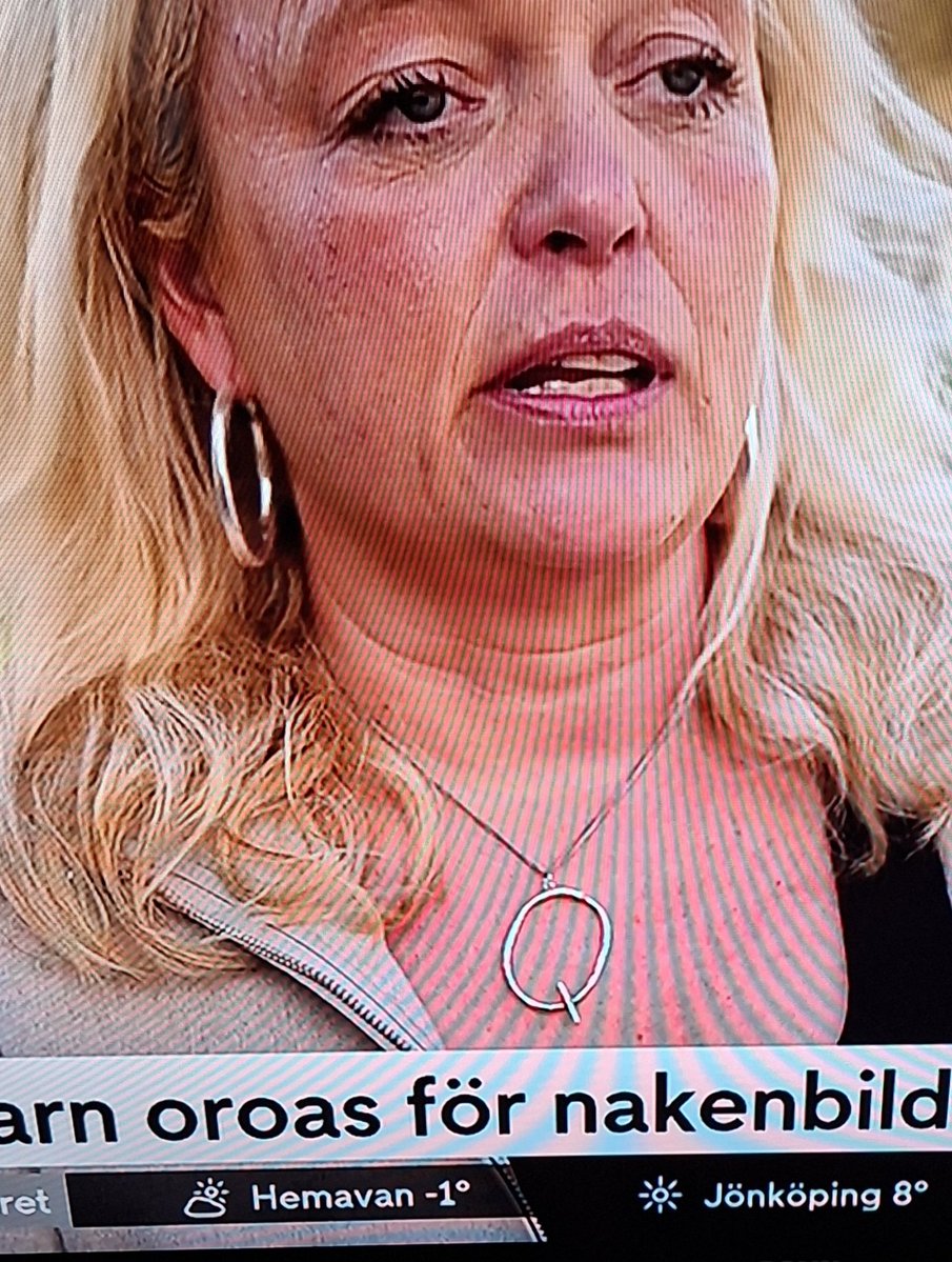 Övertydlighet på 4 ans inslag. 🤪
 
Även programledarens ord "vi är besegrade".😏