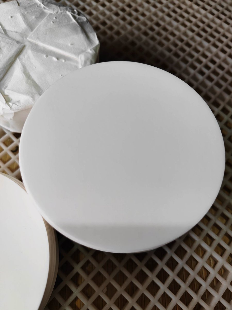 Yuchanglaser's tweet image. Laser cutting 0.7 mm alumina sheets ⚡
Extremely hard, high-temp resistant &amp;amp; insulating 💎
Ideal for power modules, IGBT, inverters, EV charging &amp;amp; control modules.
#LaserCutting #Alumina #EVTech #PrecisionEngineering #YuchangLaser
#lasermachine #highprecision