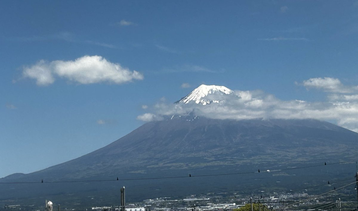_midochi37's tweet photo. 今日の富士山 https://t.co/bVyzqFw5Xh