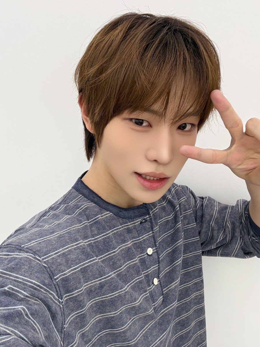 jjungbini's tweet photo. 임정빈 어린이 너무 귀 여 워 ……. https://t.co/rLRcWQ4dYy