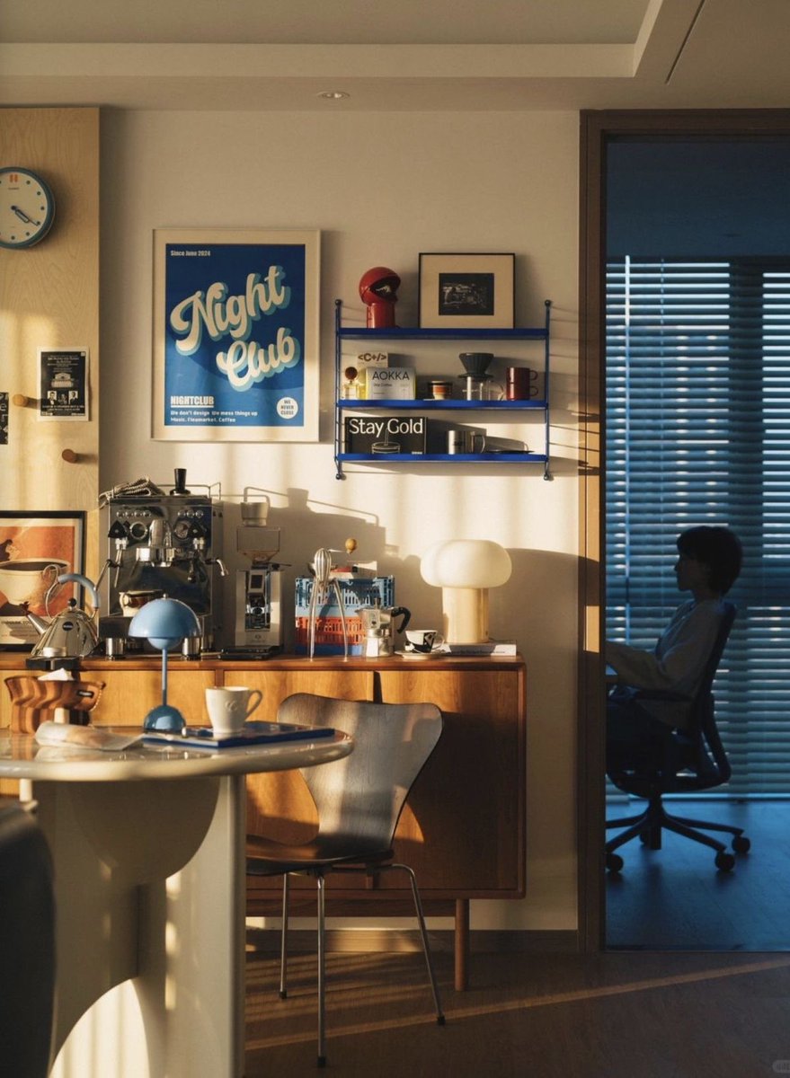 ThePinDiary's tweet photo. A cozy 70s vibe at home https://t.co/4c8NsD8mA2