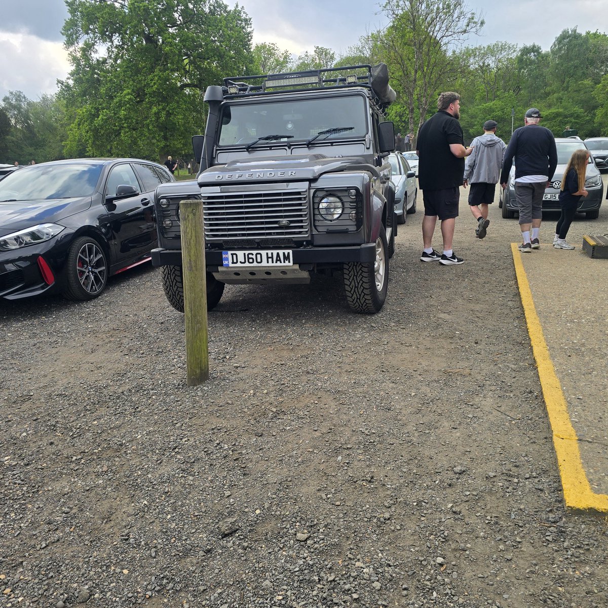 gleemin's tweet photo. @DjGoHam2 You over in the uk at weekend in your Land Rover? 🤣🤣 https://t.co/B5RvK5Ly4E