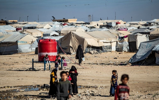 FamillesDes's tweet image. 5 mai 2026
+110 ENFANTS 🇫🇷
COUPABLES DE RIEN
sont détenus depuis +7 ans
dans des conditions indignes
dans le camp-prison #Roj
Nord-Est #Syrie
en violation du droit international
&amp;amp; de la Convention des  droits de l'enfant   #RapatriezLes
@EmmanuelMacron @jnbarrot @francediplo