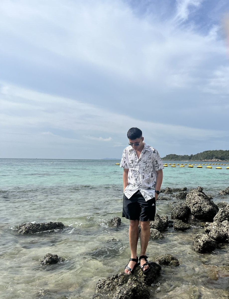 ธีร์🥷 tweet media