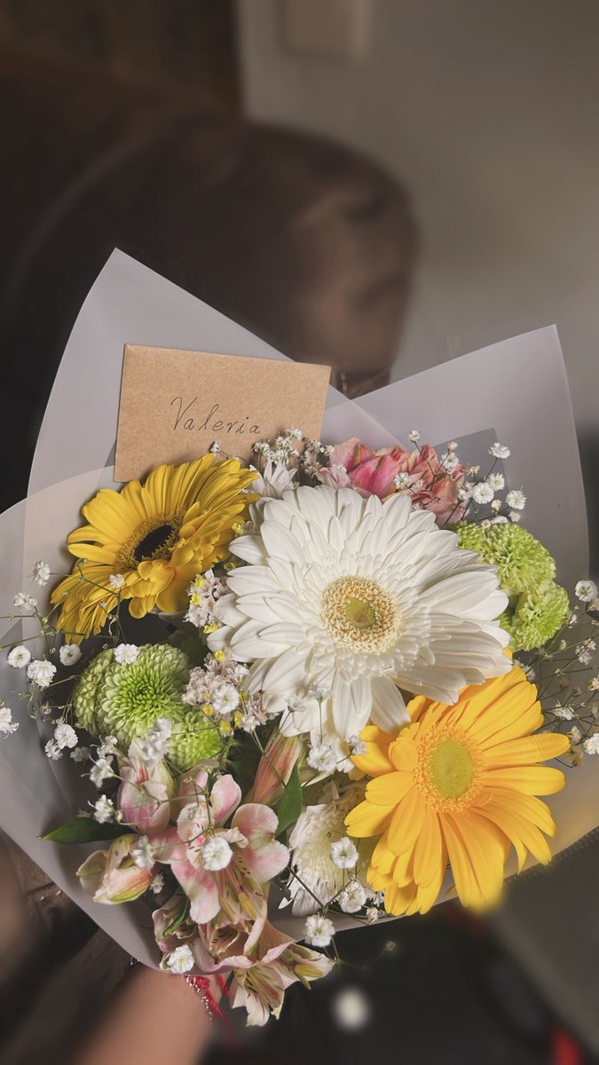 leryliag's tweet photo. Hilo de todas las flores que he recibido este año 🥰 https://t.co/ZNuAAOoQ3H