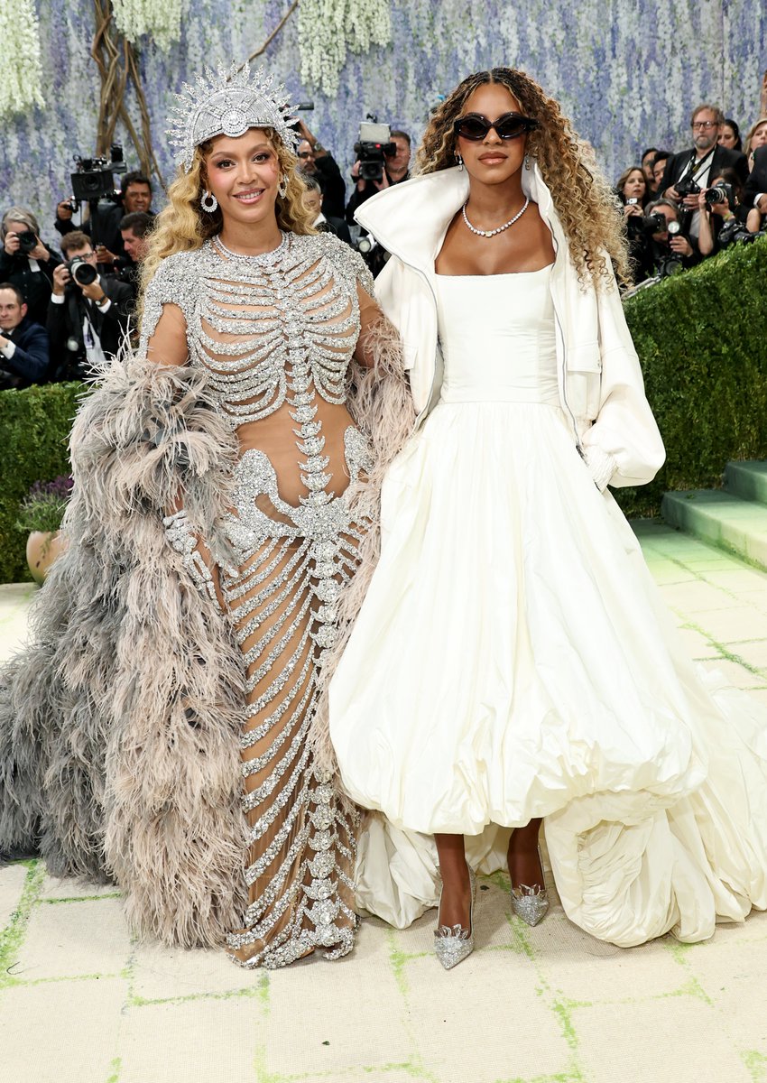 ELLE Brasil tweet media