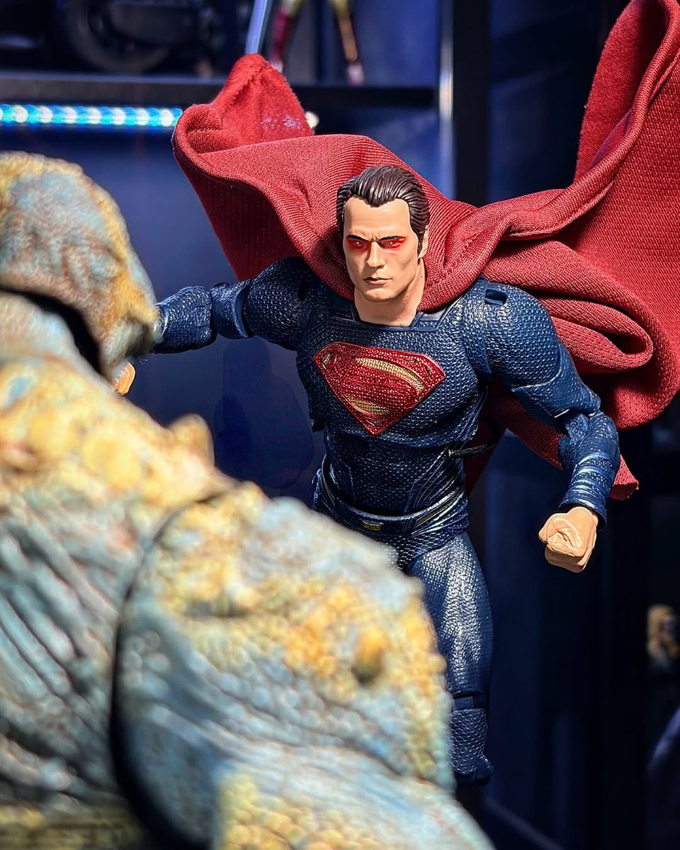 ActionActionFig's tweet image. A look at McFarlane Toys, Batman v Superman: Dawn of Justice - Superman (Heat Vision)!

PC - @house_of_geekery IG

#ActionFigure #DCComics