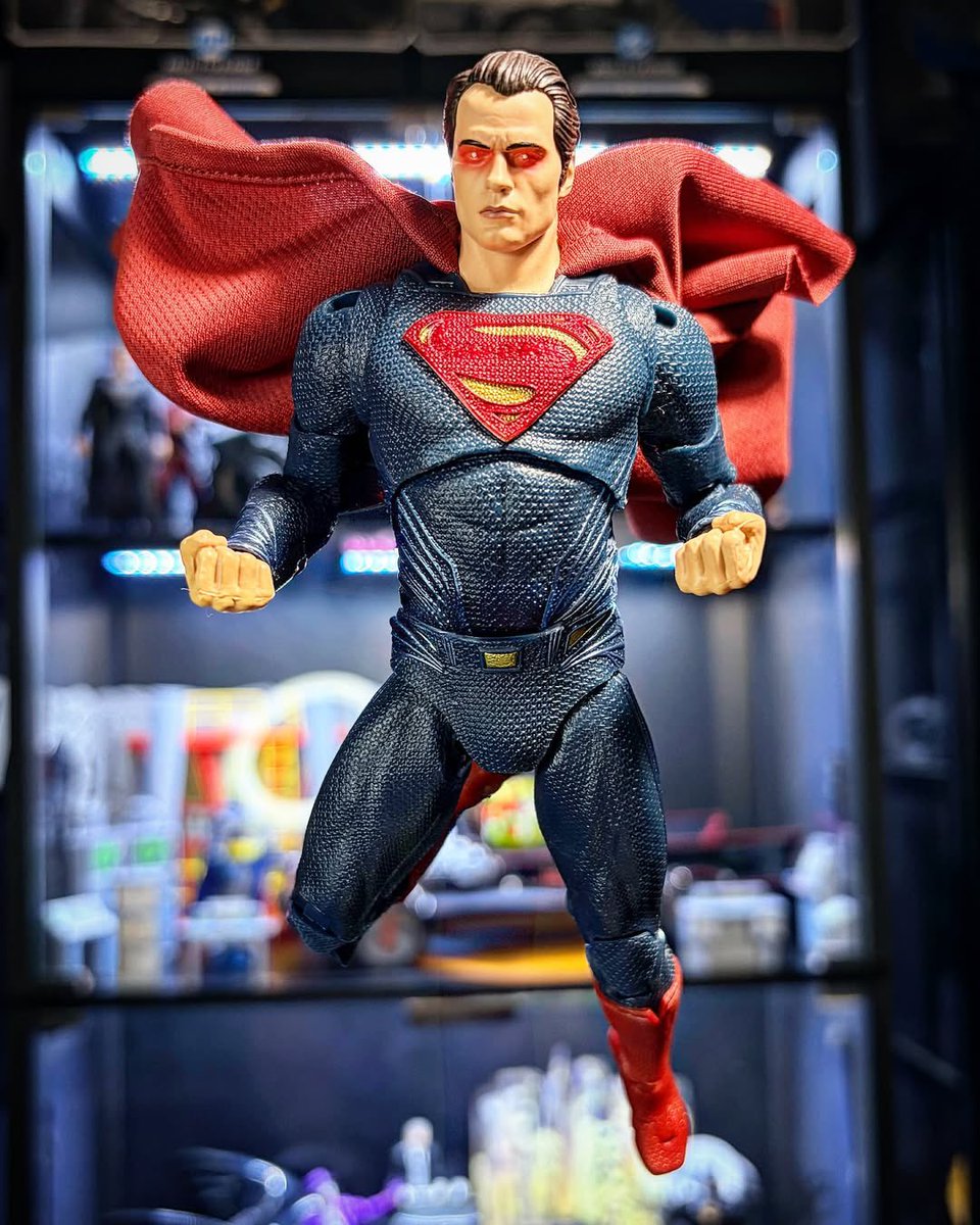 ActionActionFig's tweet image. A look at McFarlane Toys, Batman v Superman: Dawn of Justice - Superman (Heat Vision)!

PC - @house_of_geekery IG

#ActionFigure #DCComics