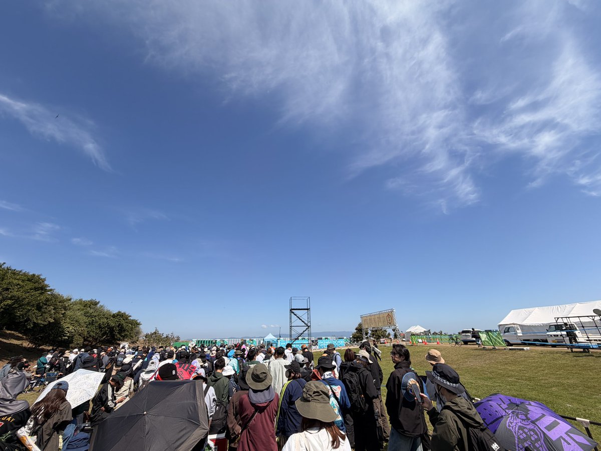 さんない tweet media