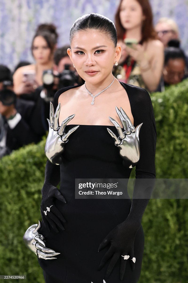 lolifroyd 😼🤍 tweet media