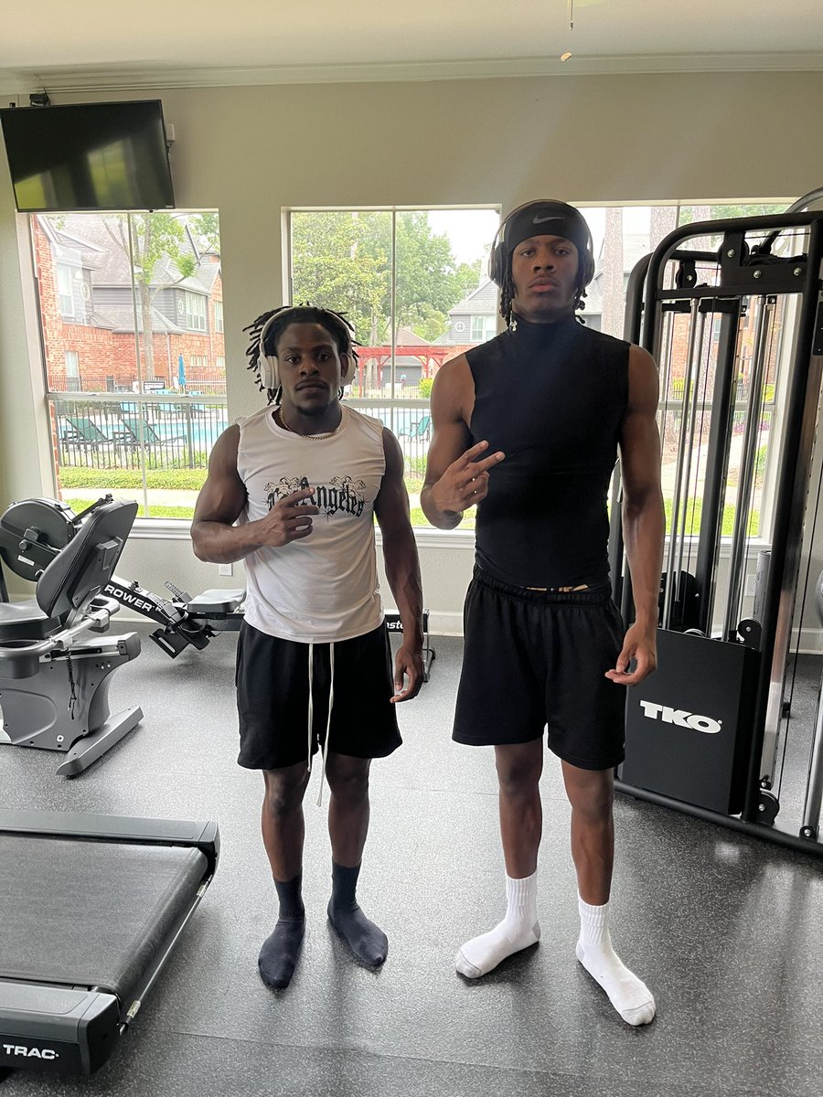 John “J4” Henderson IV tweet media