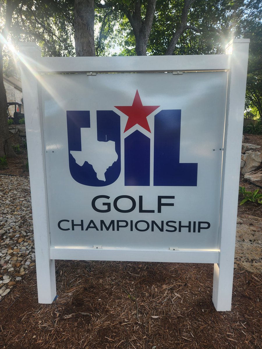 GHSMustangGolf's tweet photo. It was a tough day for the Mustangs after round 1 of the 5A Girls State Championship. We sit in 8th place with one round to go. We look forward to moving up the leaderboard in the final round. Megan Marais led the team with -1 71. She's 1 shot out of the lead. Good luck ladies! https://t.co/TV7xLMG3Lw