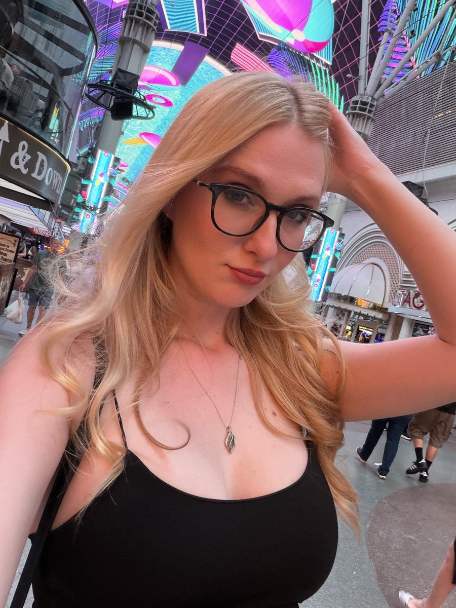 Audrey Madison tweet media