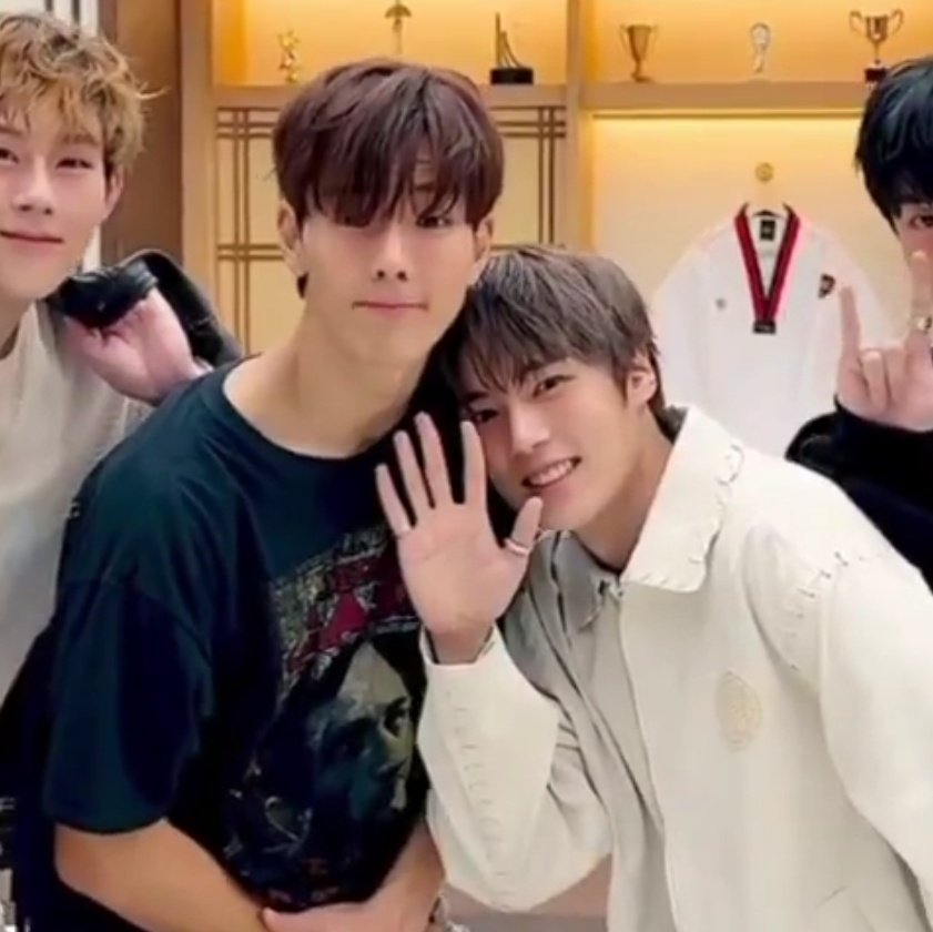 김제리 ੯‧̀͡u\🐾 tweet media