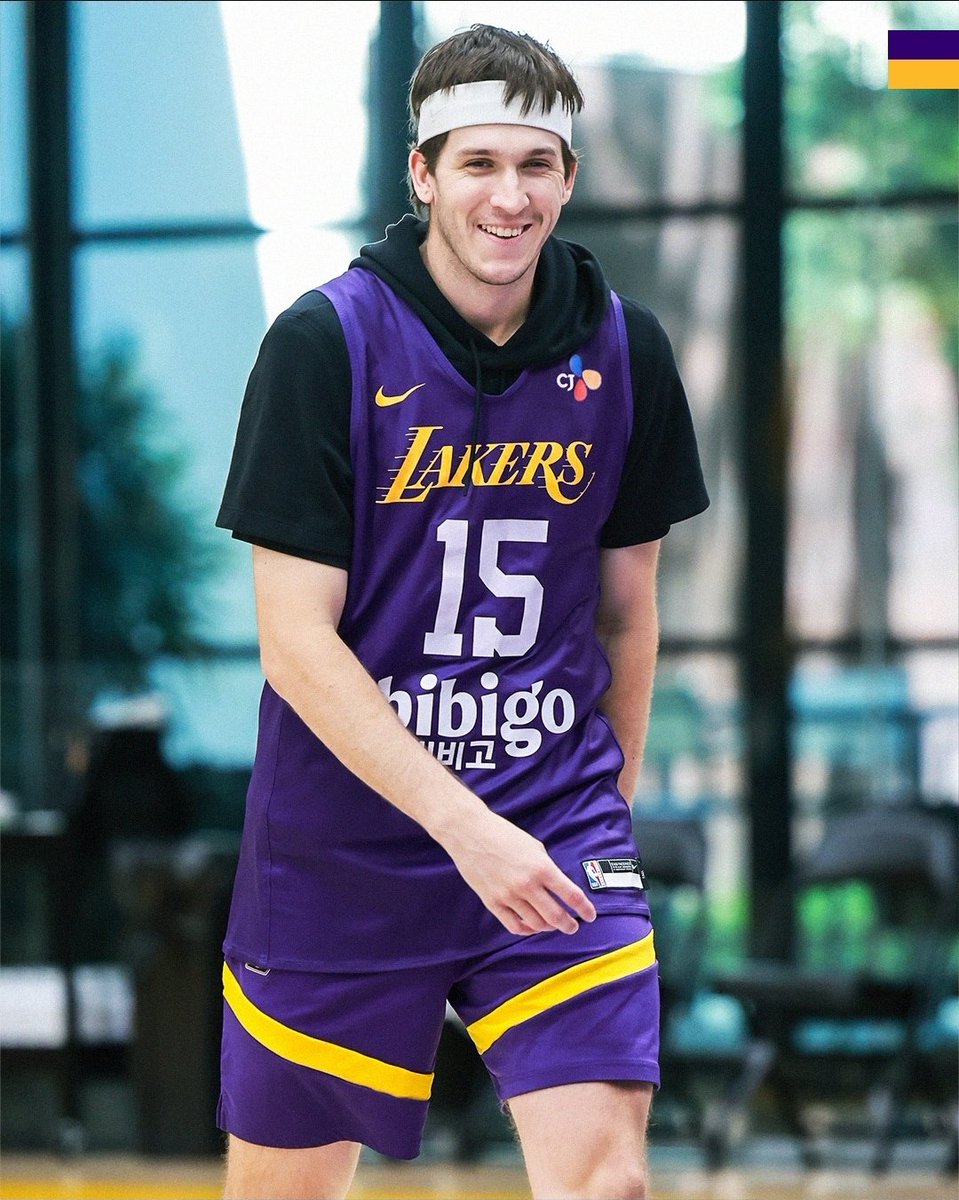 Austin Oloo oh my gosh I'm in love with him