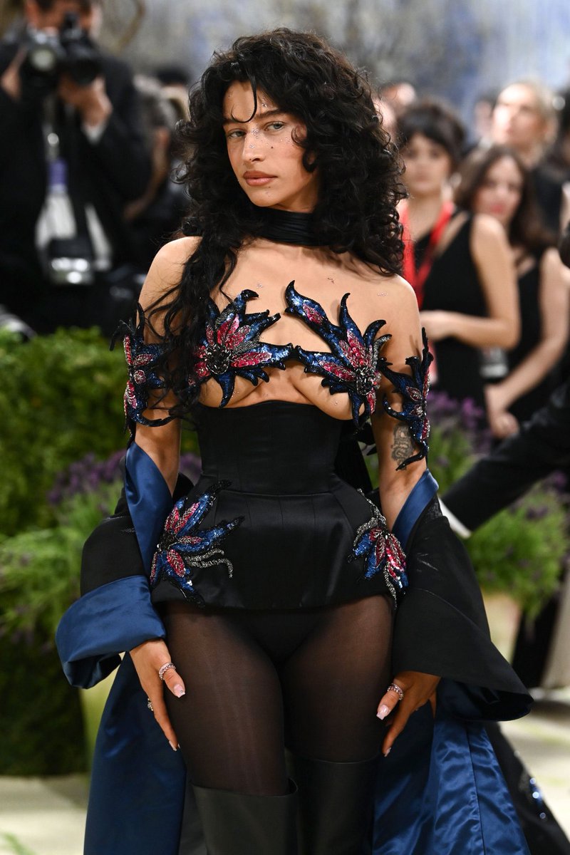 someone check on billie gay ass