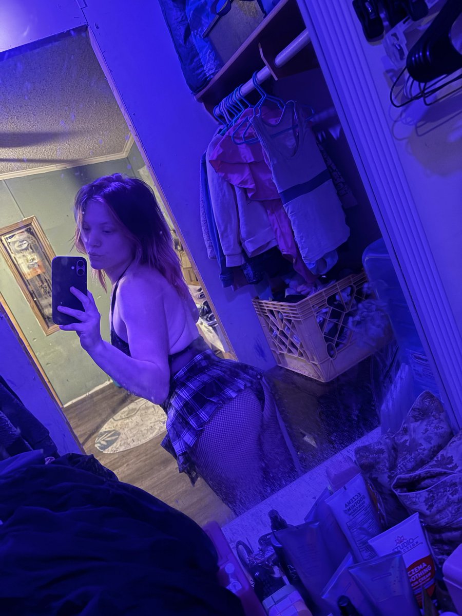 Cherry2fyneee's tweet photo. Do you like my outfit ?😩💦
Subscribe to my OF for more 😍❤️
https://t.co/Ytzjdu4qYO https://t.co/3L5njP6aPD