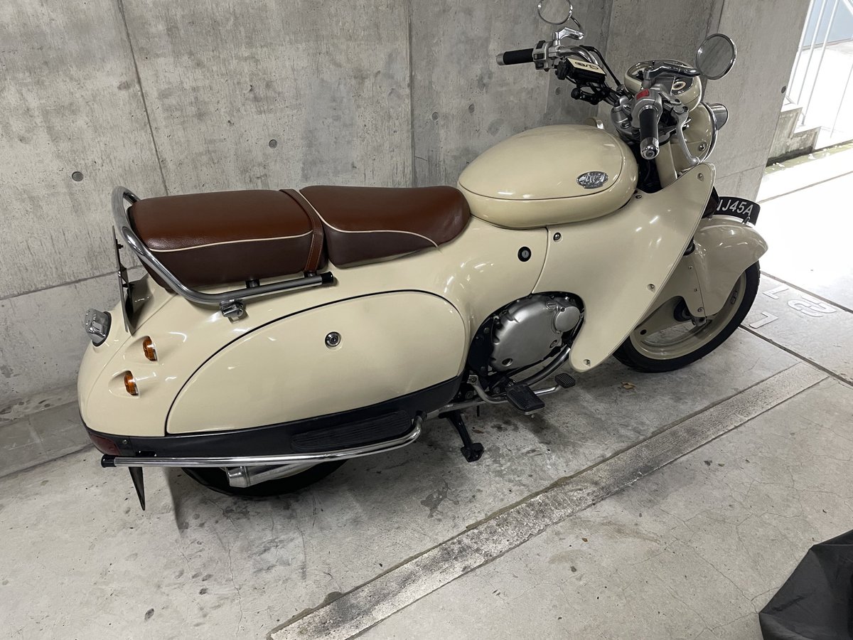 To_oya_'s tweet photo. 愛車のSW-1。初めてのリヤブレーキパッドと交換後の調整も上々。ついでにエンジンオイルも交換。隅々まで磨いて快調です！ https://t.co/T6eZFvKdry