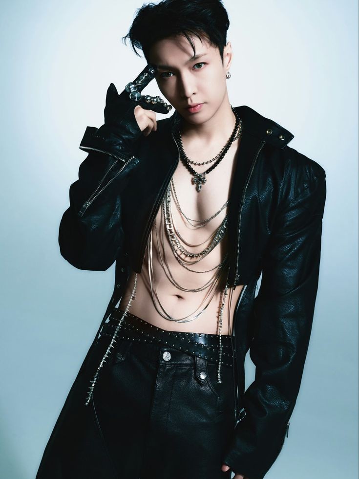 Yixing Thirst Traps tweet media