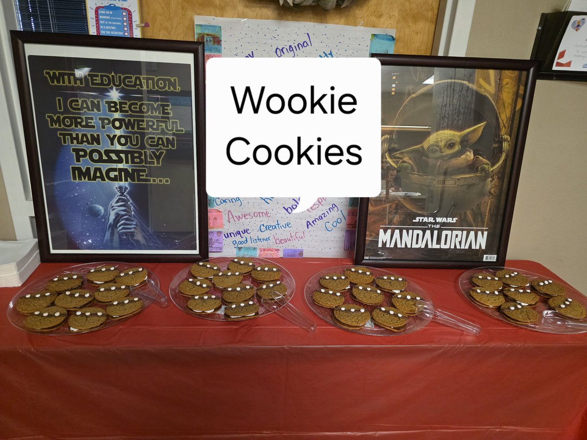 CBustillos_EES's tweet photo. Happy Star Wars Day! May the 4th be with you. #EscontriasLibrary #sisdlibraries https://t.co/CHFe8PgiC2