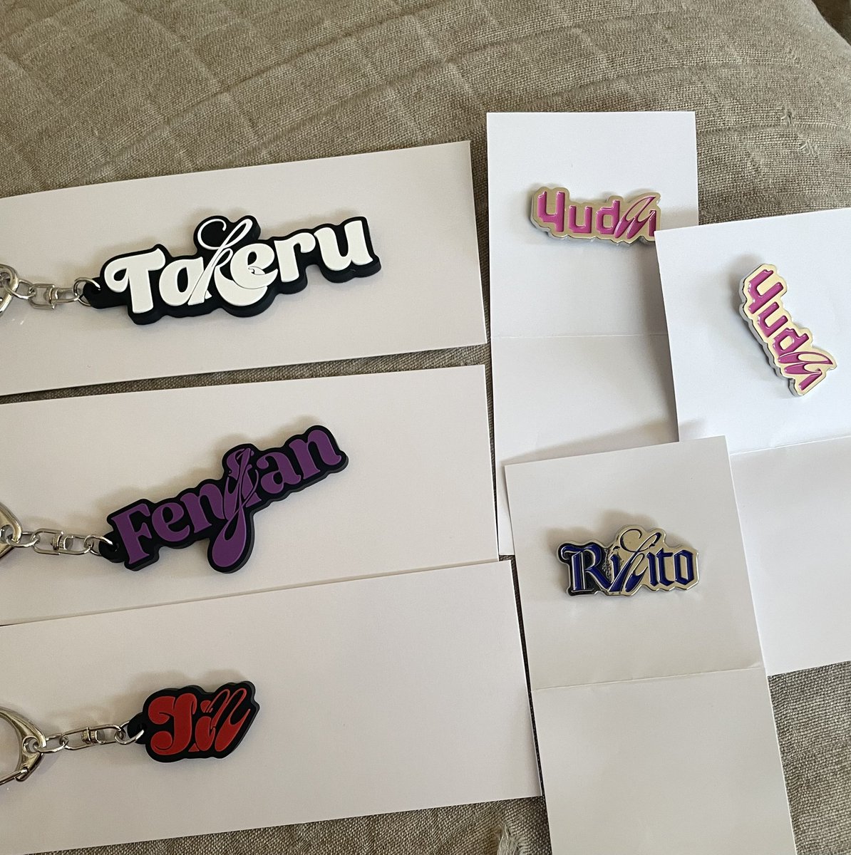 tt_3ooo's tweet photo. INI NEW YEAR STORE POPUP

ネームキーホルダー
譲 ）池崎、後藤、佐野、許、松田

ピンバッジ
譲 ） 池崎、佐野×2

求 ） 同種尾崎

郵送希望です⭐️
お気軽にお声かけください。🙇‍♀️

#INI交換 https://t.co/XKIGChWA2x
