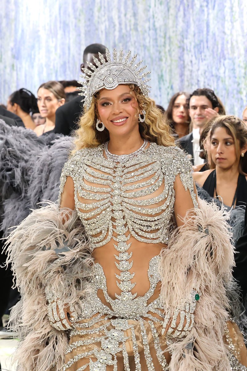 Beyoncé Access tweet media