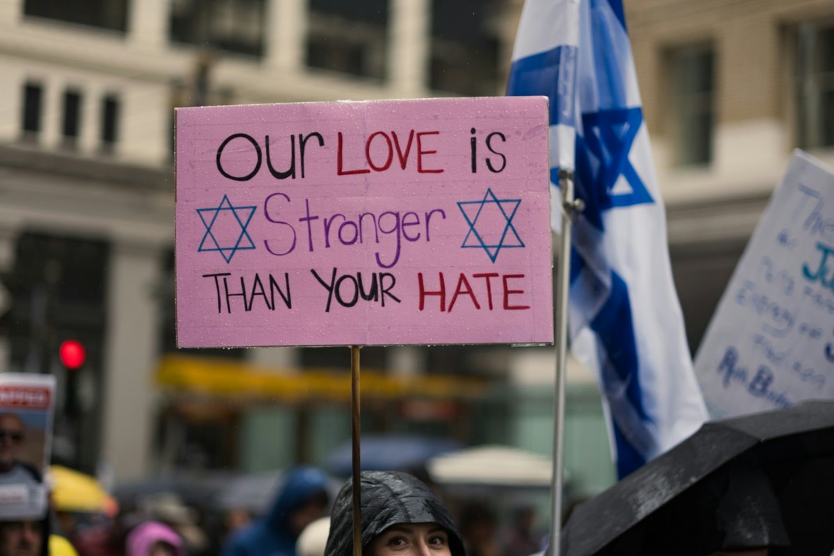 GoodOilNews's tweet image. #WorldPolitics #AntiSemitism Repeating the Word Doesn’t Make It So: Ashley Church
Digital creator

A few weeks ago I wrote an article pushing back on the claim that Israel is committing “genocide” in Gaza.

I received immediate attacks – most of which… goodoil.news/repeating-the-…