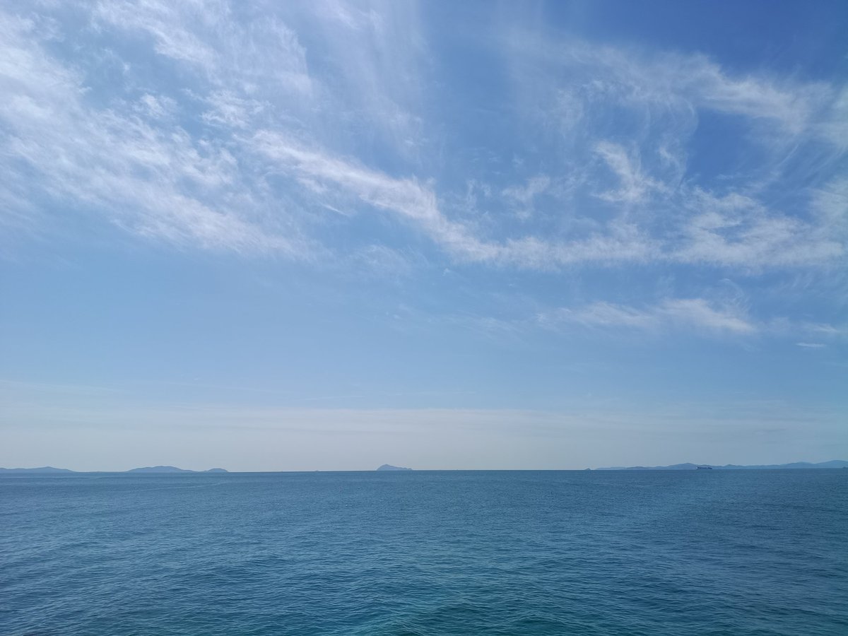 eggtter's tweet photo. 何も釣れないっ　海っ https://t.co/Gy0okSt5ow