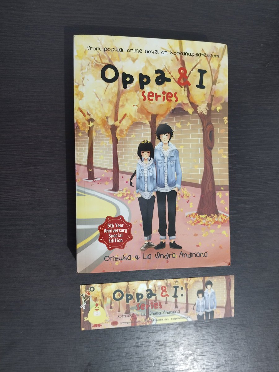 fandiary_'s tweet image. Preloved ori di jual rugi, bisa co orens (lewat Shopee) untuk yg beda domisili dan bisa COD yg sama domisili. Bisa nego juga, kondisi like new and no minus. 

#preloved
#prelovedmurah 
#prelovedbuku 
#prelovednovel 
#bukumurah 
#novelmurah
#buku
#novel
#wts
#fyp
#firstfrost
#book
