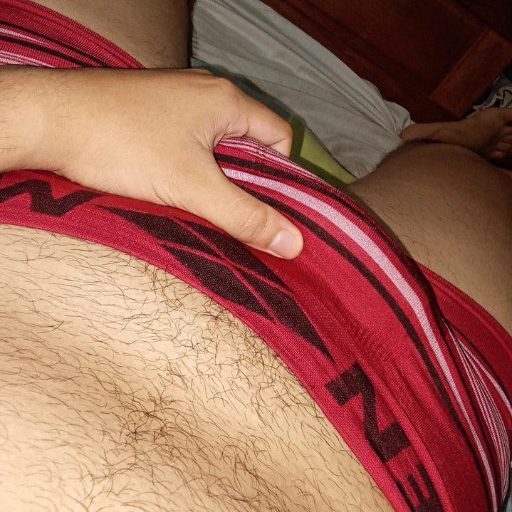 Useername07's tweet image. Preto o vermelho? 👁️
#Chudaï #gay #homes