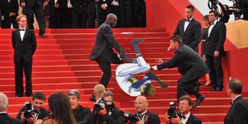 tanbace's tweet photo. BREAKING: Miyuki Kazuya has fallen down the stairs again at the 2026 #MetGala !!! https://t.co/Q4iMtFxlcW