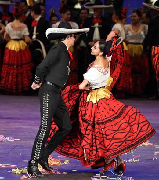 luzelba_'s tweet photo. @SputnikMundo Increíble que un guatemalteco @Navegaciones  (con cadáveres en el armario) viva del erario de los mexicanos, #INTERVENGA en asuntos Culturales que solo competen a los mexicanos.. 

Pero se llenan la boca de  #SOBERANIA 🙏

🎯#HERNÁN_CORTES 🇪🇸✝️ LIBERO AL PUEBLO DEL CANIBALISMO https://t.co/agNcMSlni1