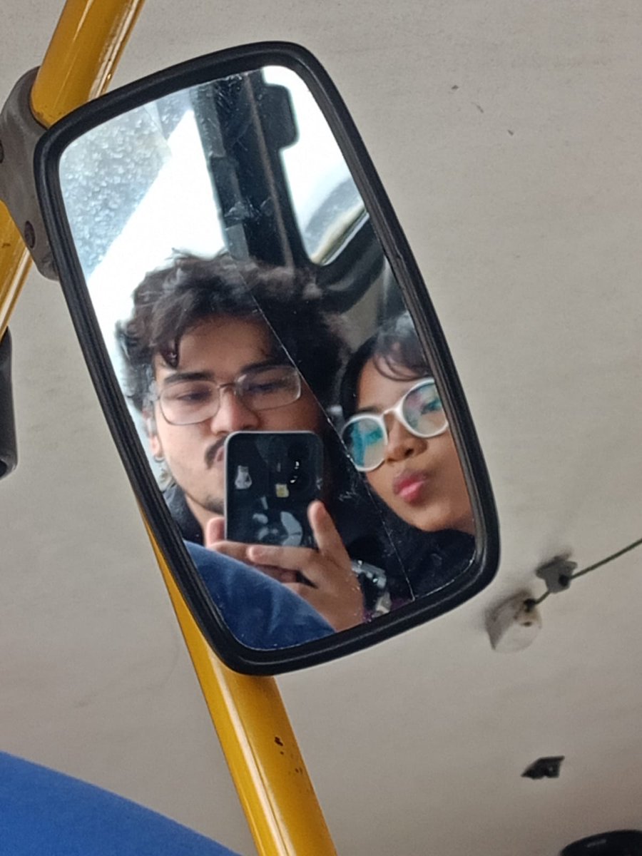 caps_bara's tweet photo. Segunda com correria atrás de ônibus. https://t.co/WLHf1SMvfA