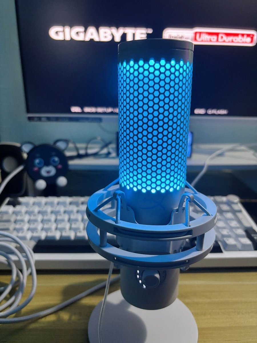 flnbrry's tweet photo. Anyone interested in buying my mic? 🥹 sagot ko na shipping fee 🫠

HyperX Quadcast 2
Purchased June 2025
Original price: ₱8,495
Selling price: ₱5,700 (negotiable)

Condition: Like new
Includes: White boom arm https://t.co/Vp5MFEjF1N