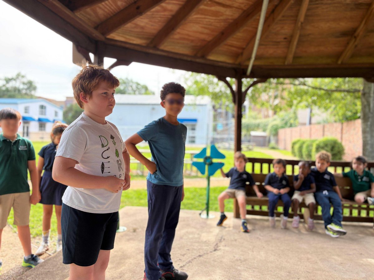MontessoriHTX's tweet photo. As part of our Poetry Month celebration in April, our Upper Elementary students brought poetry to life by sharing their work with our Primary students 📷📷

#MontessoriEducation #MontessoriCommunity  #PoetryMonth #YoungAuthors 
#HoustonMontessori #Houston #HoustonPrivateSchools https://t.co/iKDXoPgtV7