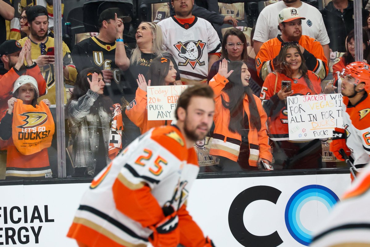AnaheimDucks's tweet image. Orange Country is ready! 

#FlyTogether