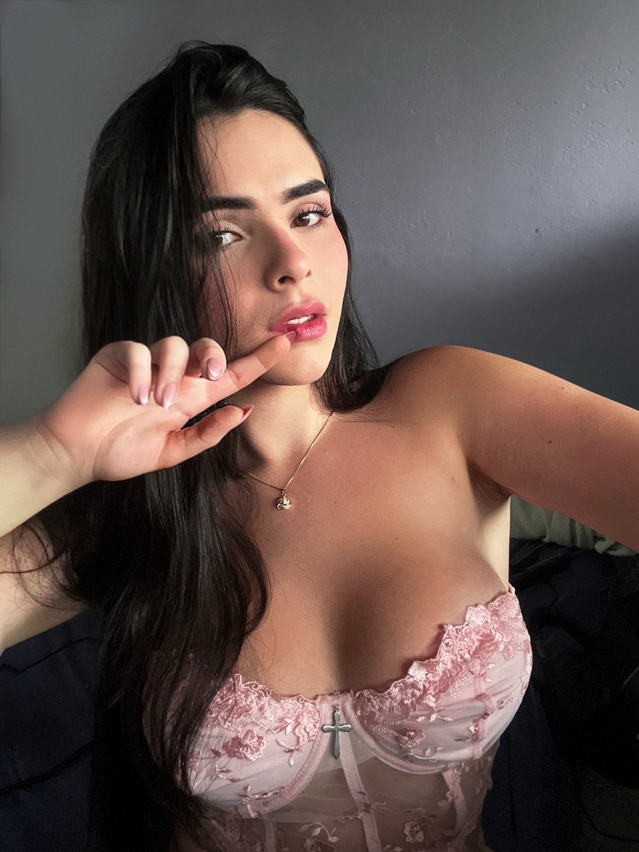 Christina 🏳️⚧️ tweet media