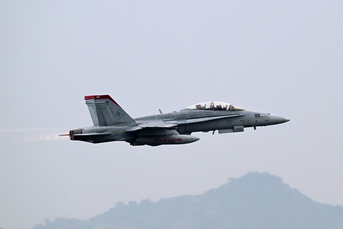 Bonito0131's tweet photo. Thanks for the awesome demo! It was really great getting to hang out with your team. Hope we can meet again soon!   
#VMFA232 #iwakunifriendshipday #mcasiwakuni https://t.co/ww4JZXVfoX