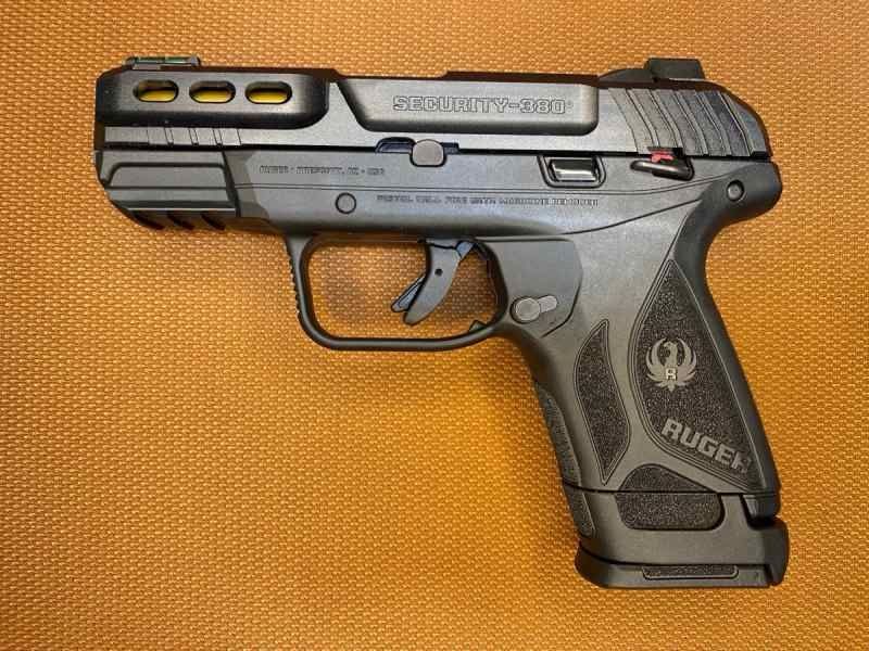 Gun plug tweet media