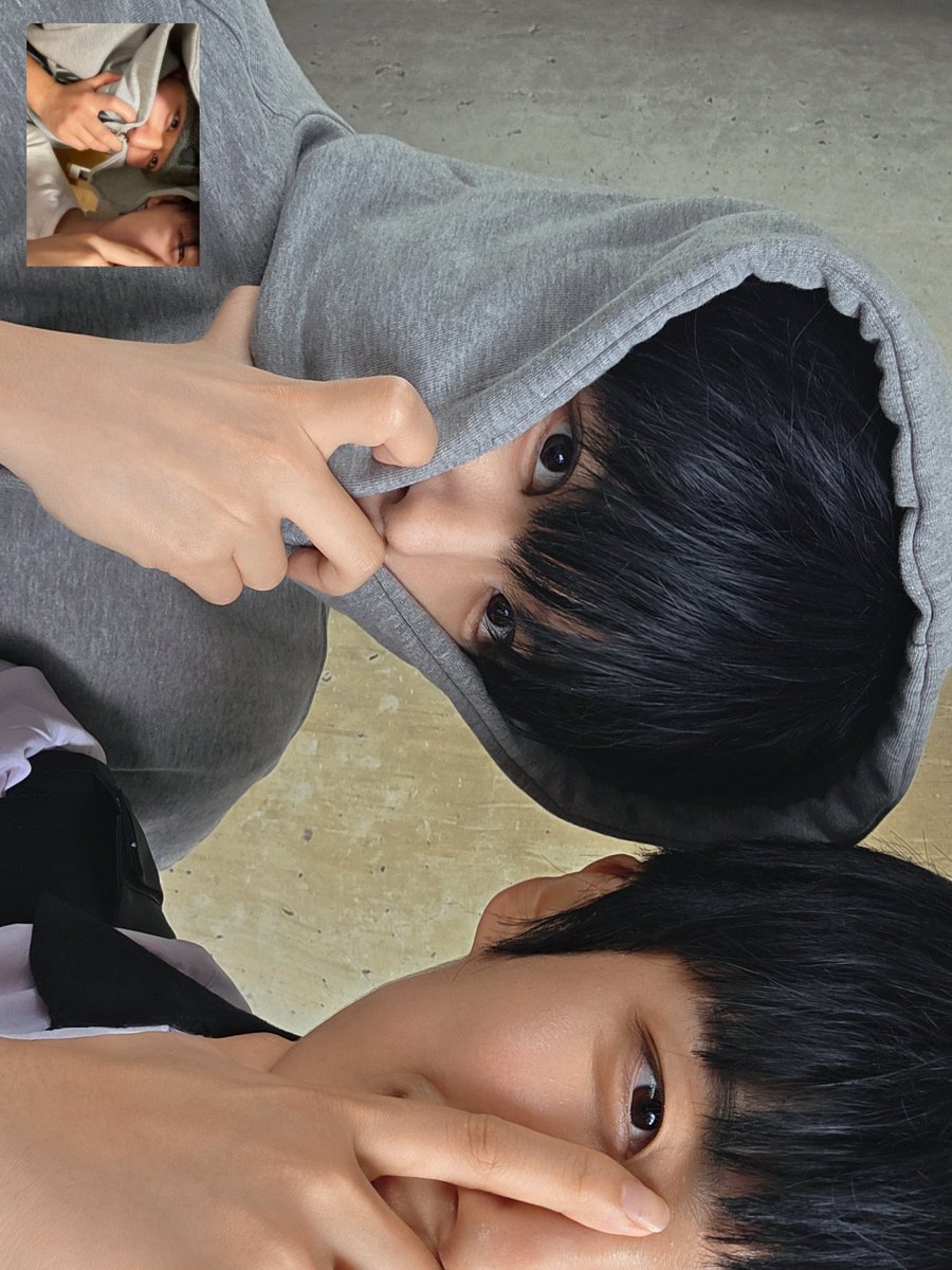 초 tweet media