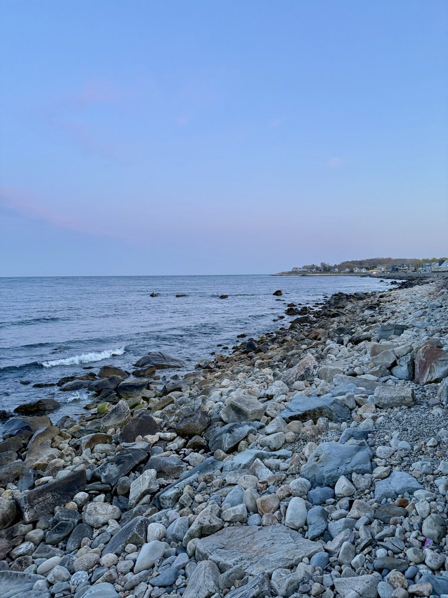 URImatt's tweet image. Another beautiful evening along the shores of coastal Rhode Island. #RhodeIsland #NewEngland