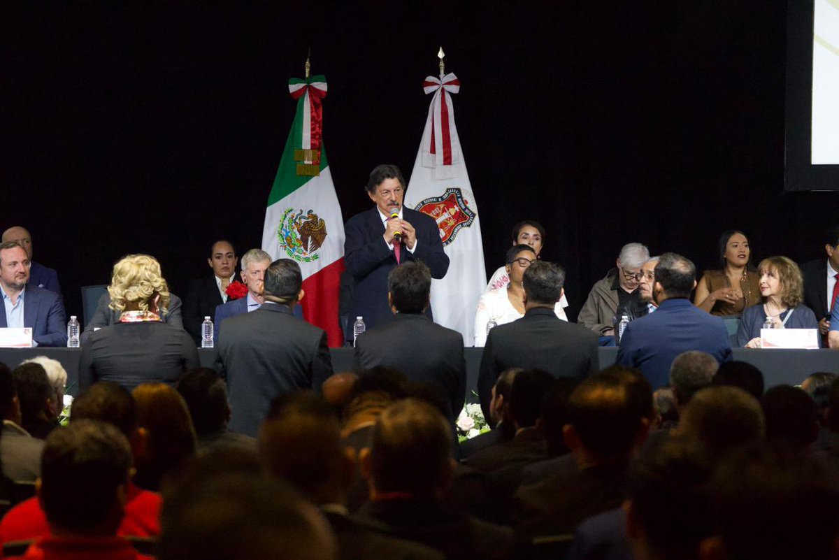 Napoleón Gómez Urrutia tweet media