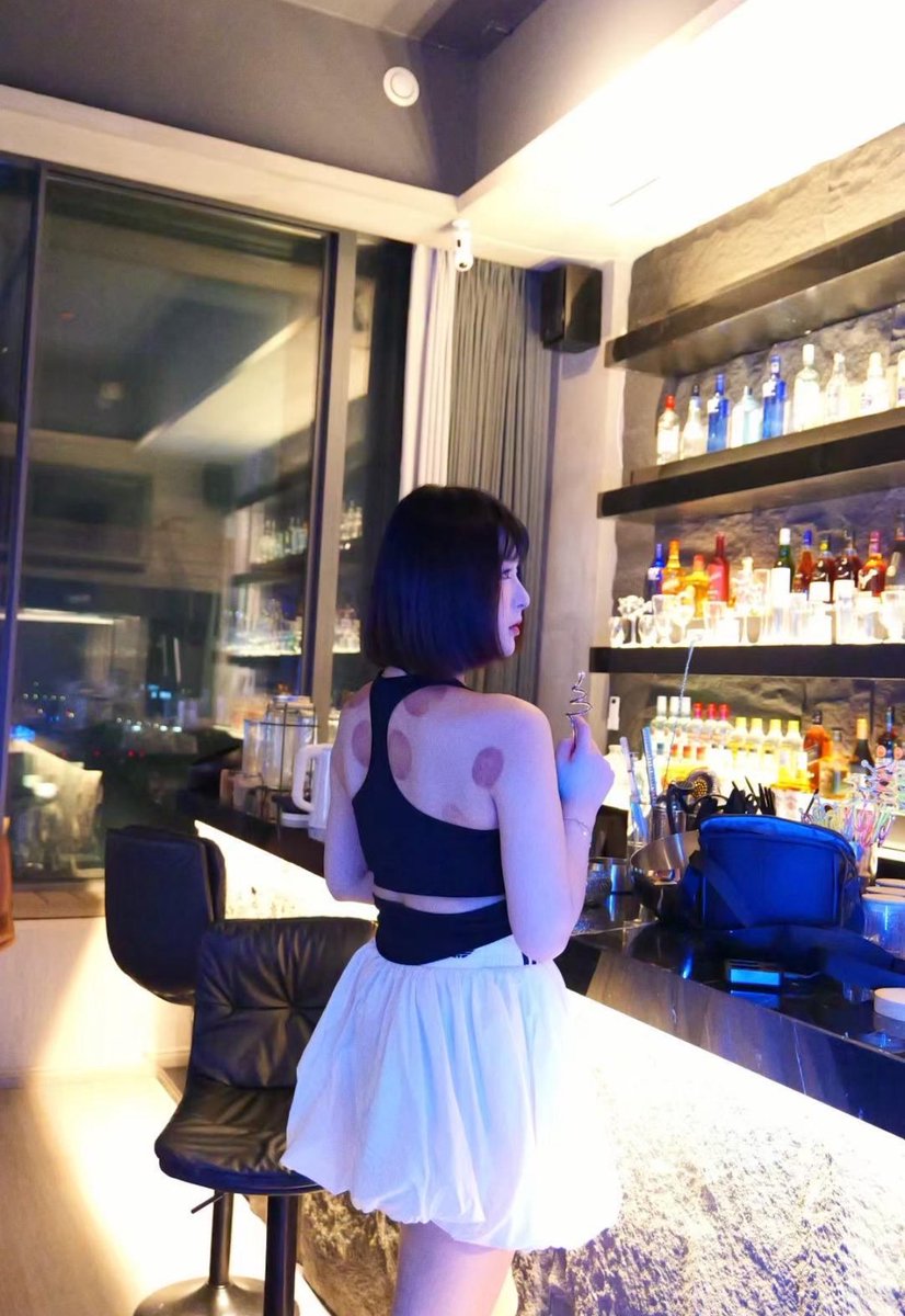 你昨晚很一般 tweet media