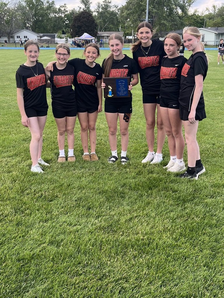 CUSD305SUPT's tweet image. 8th Grade Girls Track &amp;amp; Field- 2026 JHOC Champions! #GoKnights