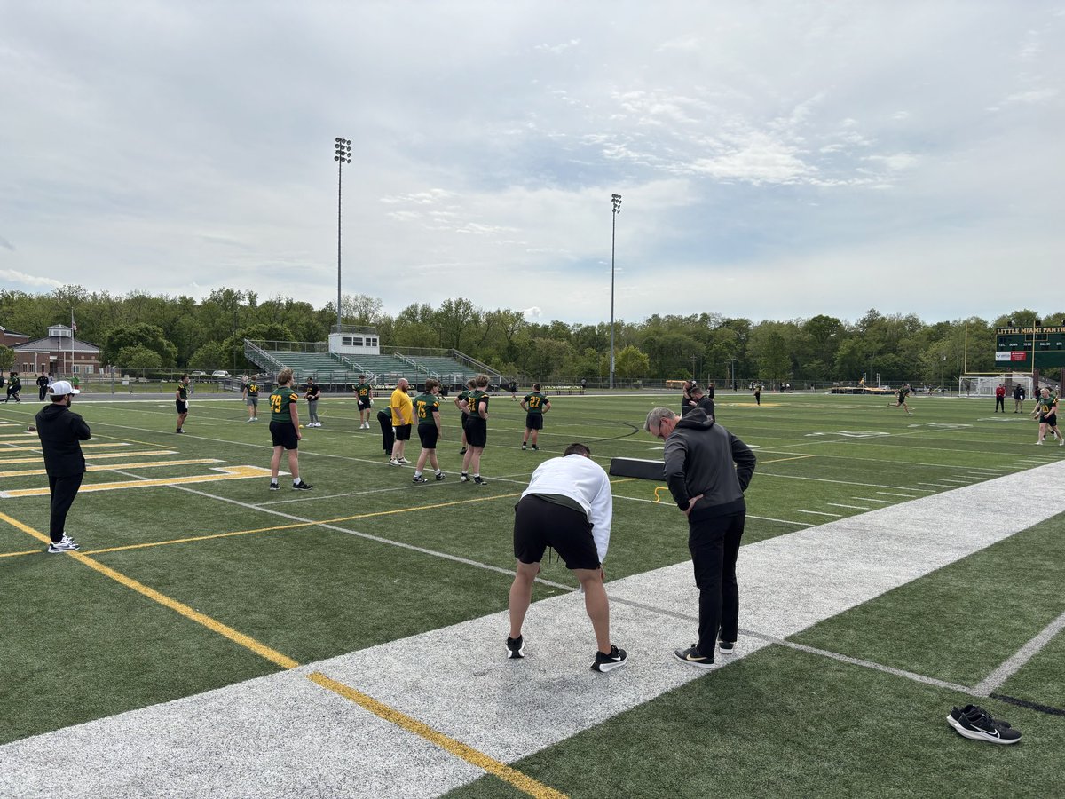 LittleMiamiFB's tweet photo. THANK YOU to the 40+ College Coaches that came out to @LM_Athletics to recruit our Football Upperclassmen.   It was a great day for a great opportunity,  Go Panthers!  @LittleMiamiHS @CoachNateMahon https://t.co/8KtzIqgS18